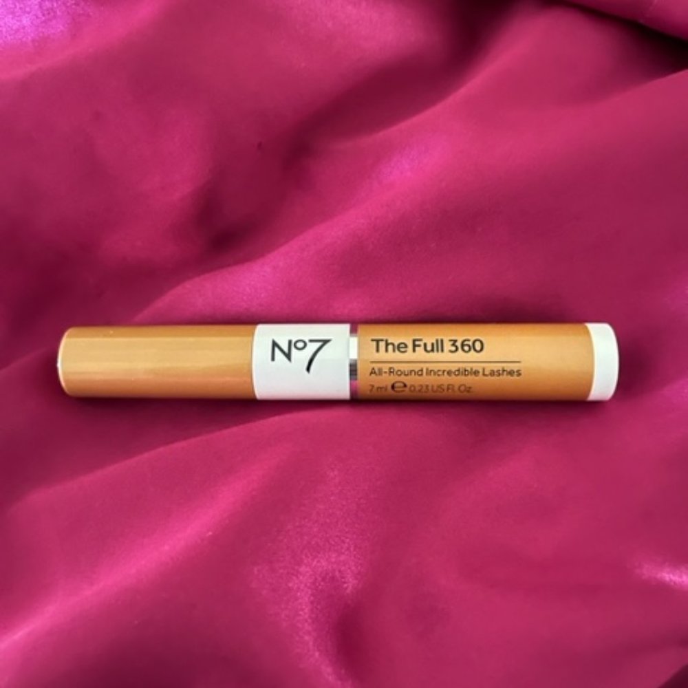 No 7 The Full 360 All Round Incredible Lashes - Black